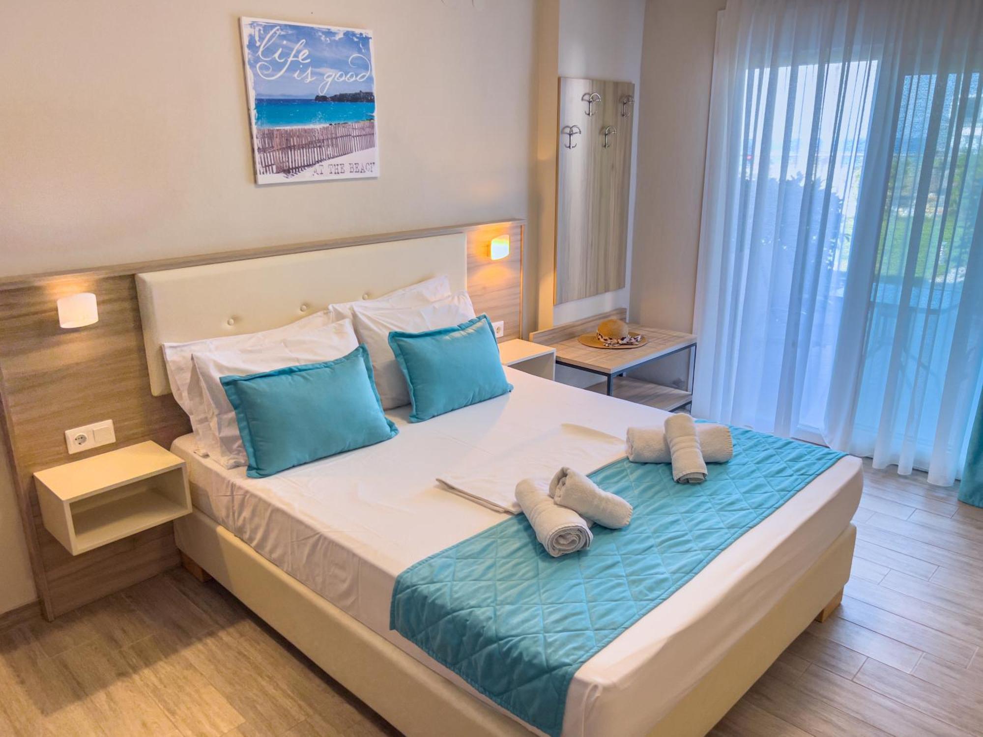 Yalos Beach Maisonettes Скала-Сотірос Екстер'єр фото