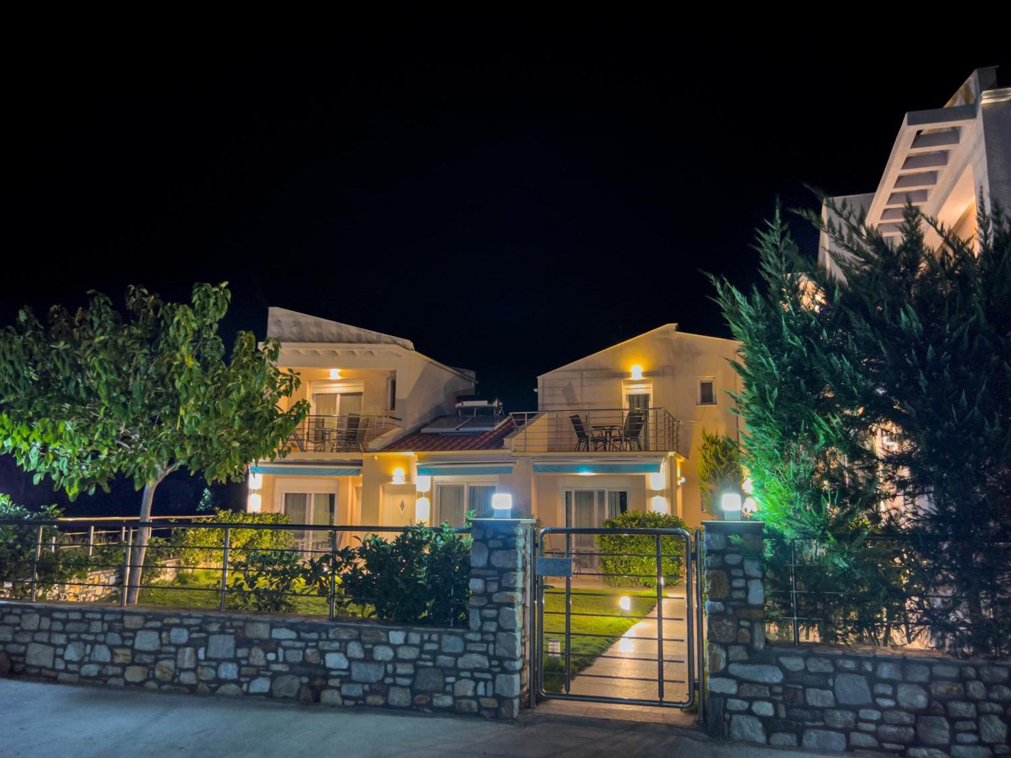 Yalos Beach Maisonettes Скала-Сотірос Екстер'єр фото