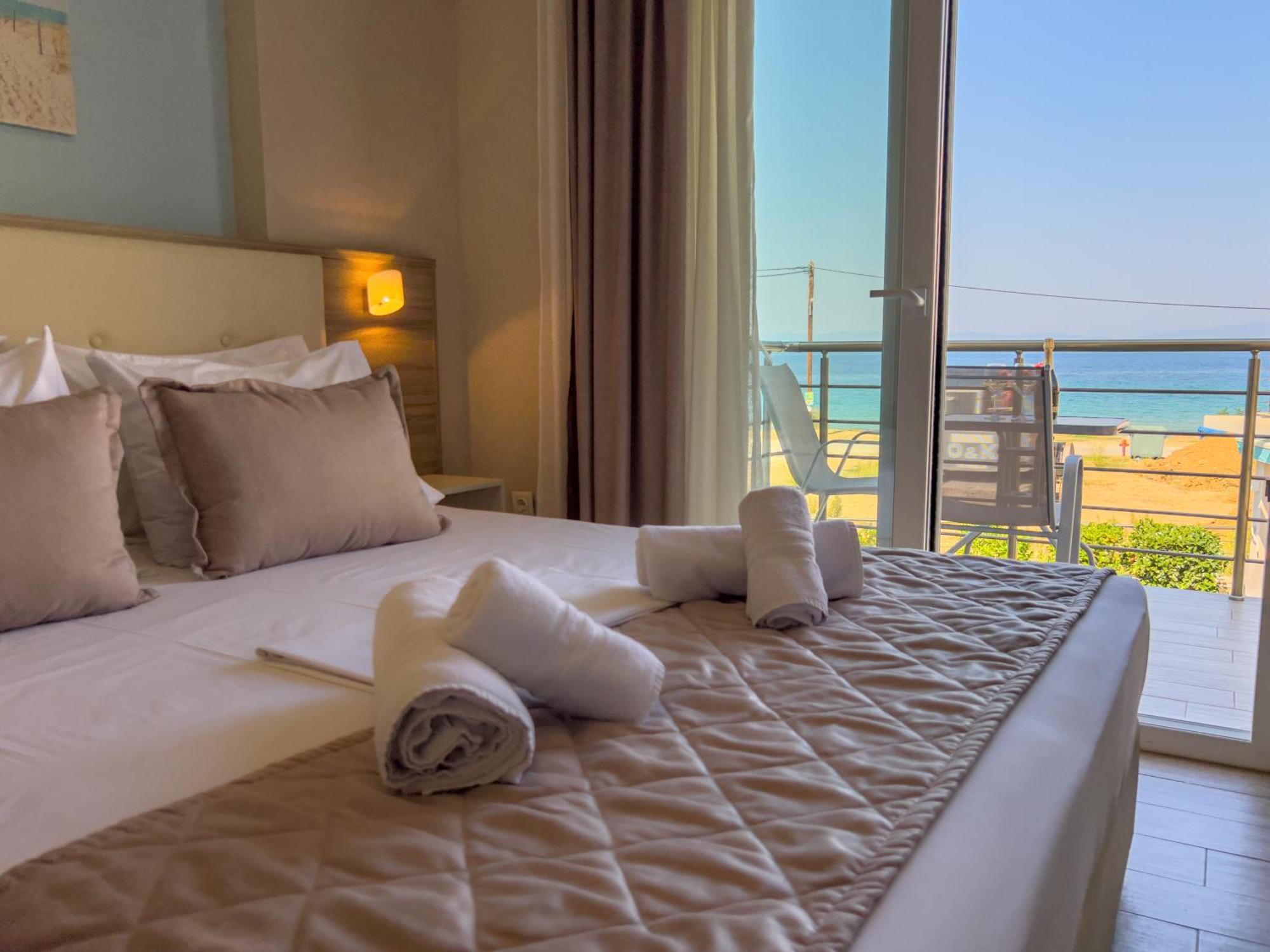 Yalos Beach Maisonettes Скала-Сотірос Екстер'єр фото