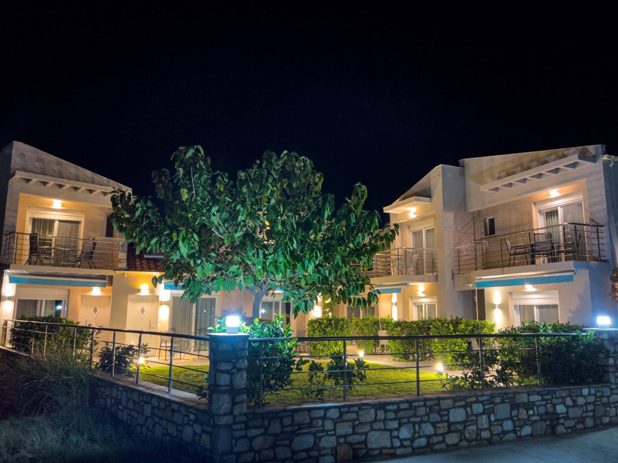 Yalos Beach Maisonettes Скала-Сотірос Екстер'єр фото