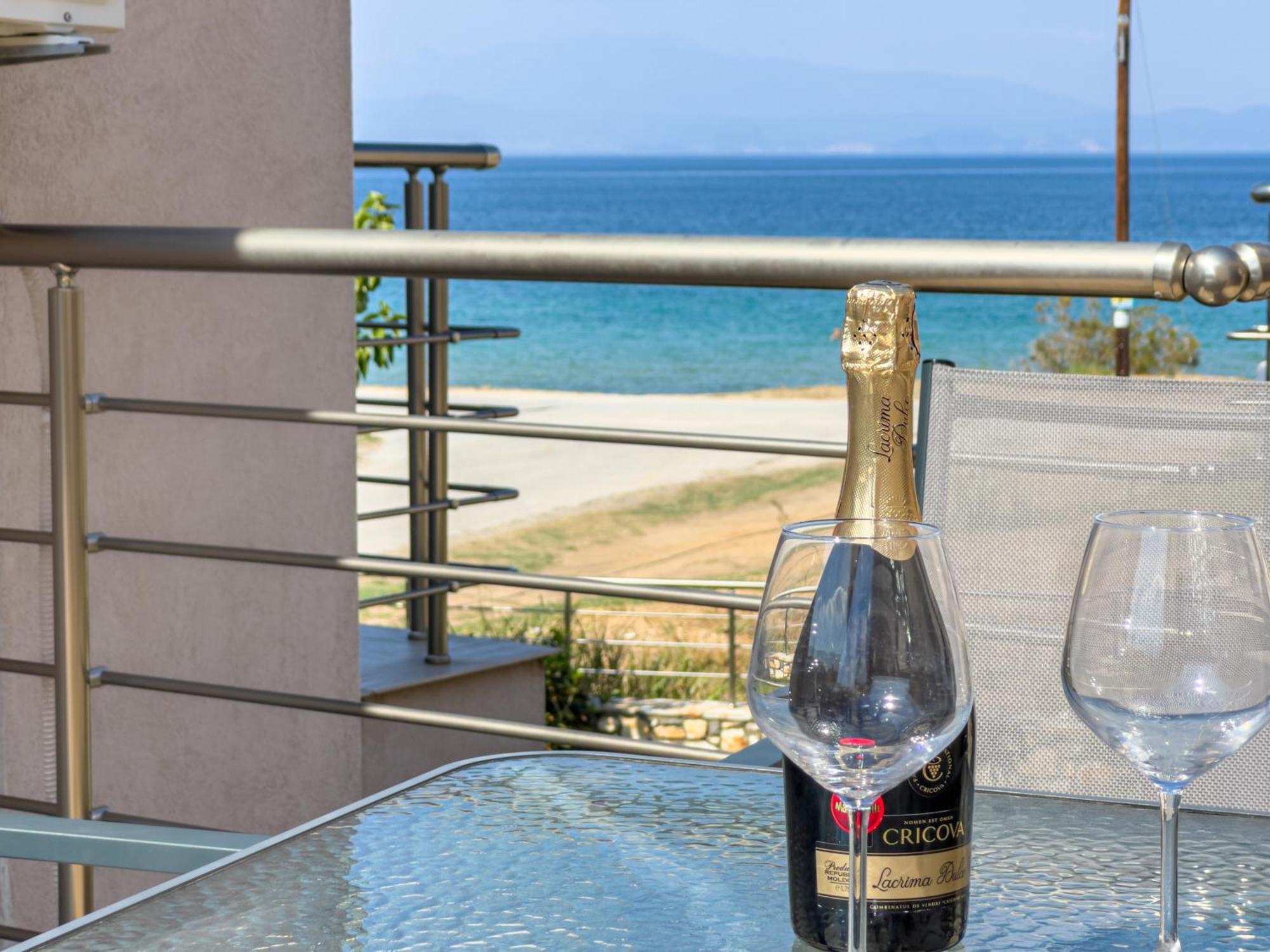 Yalos Beach Maisonettes Скала-Сотірос Екстер'єр фото