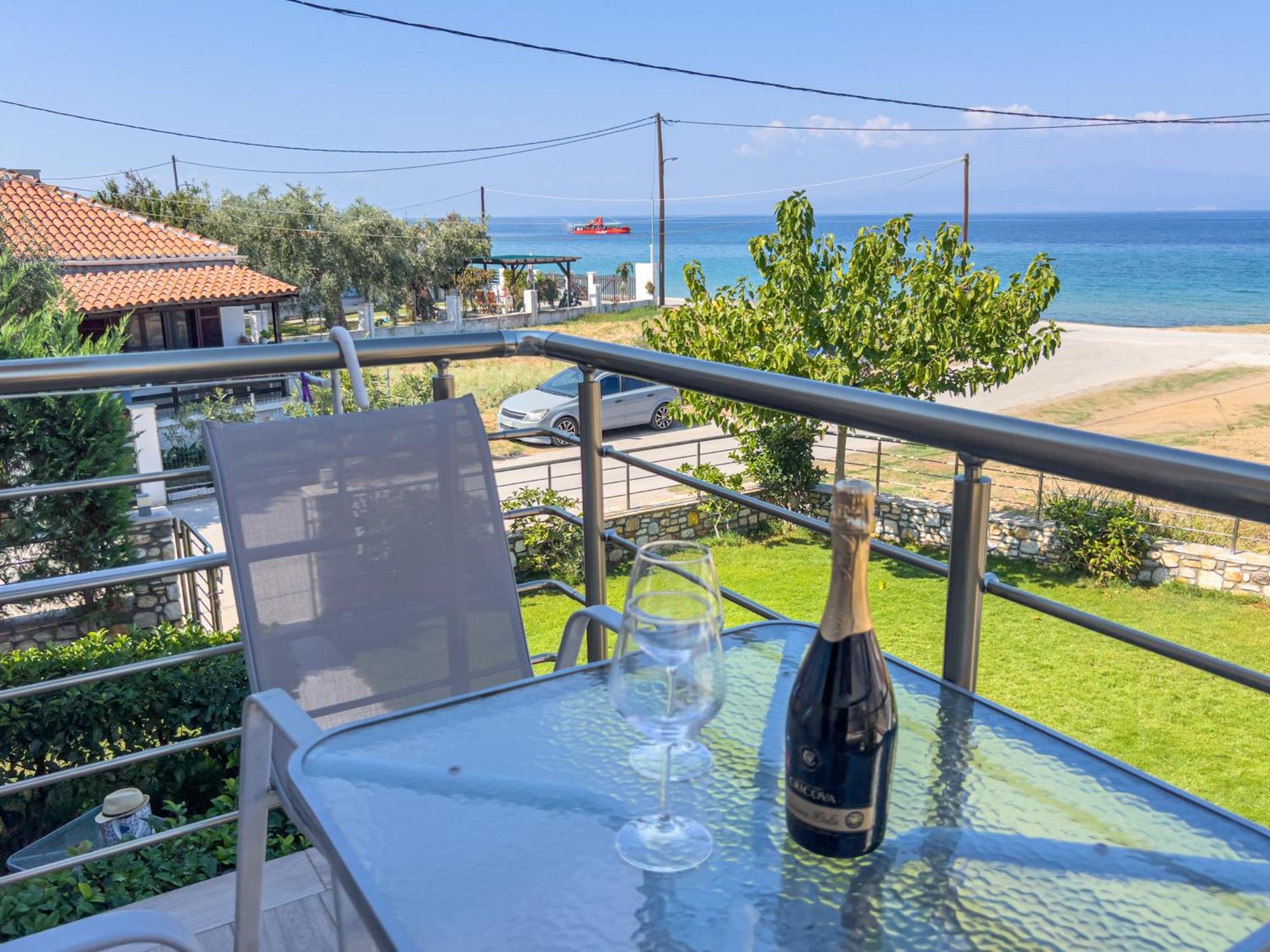 Yalos Beach Maisonettes Скала-Сотірос Екстер'єр фото
