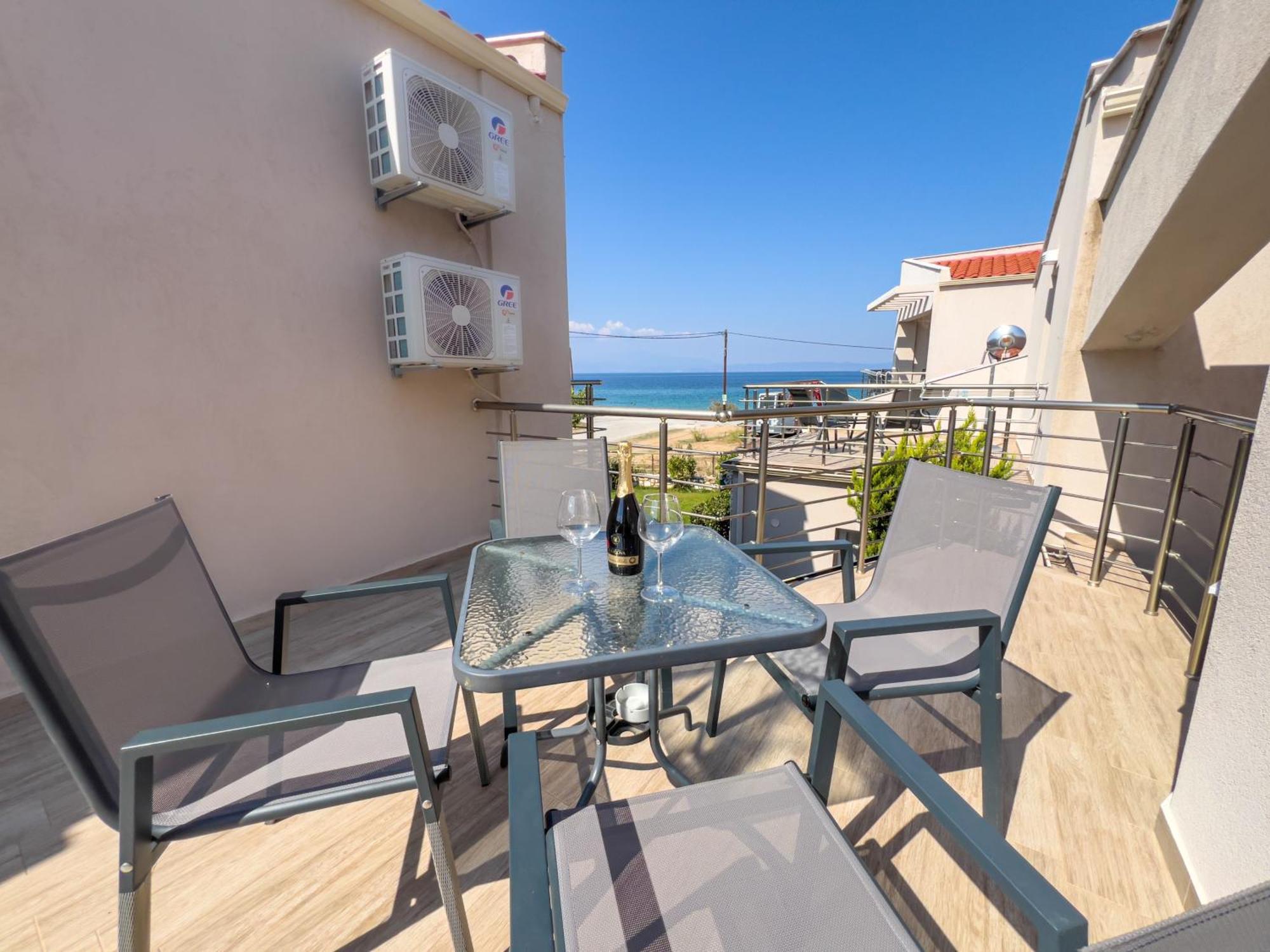Yalos Beach Maisonettes Скала-Сотірос Екстер'єр фото