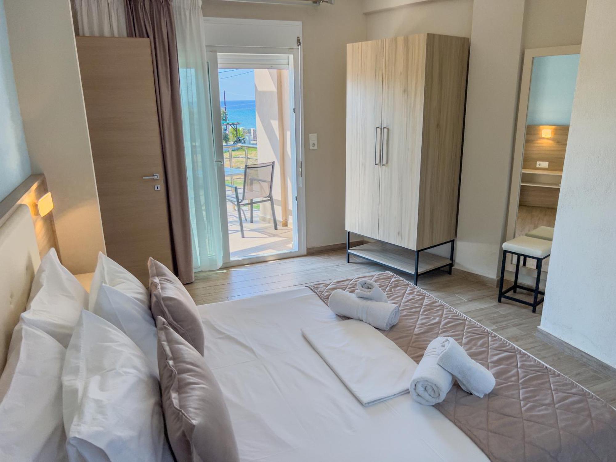 Yalos Beach Maisonettes Скала-Сотірос Екстер'єр фото