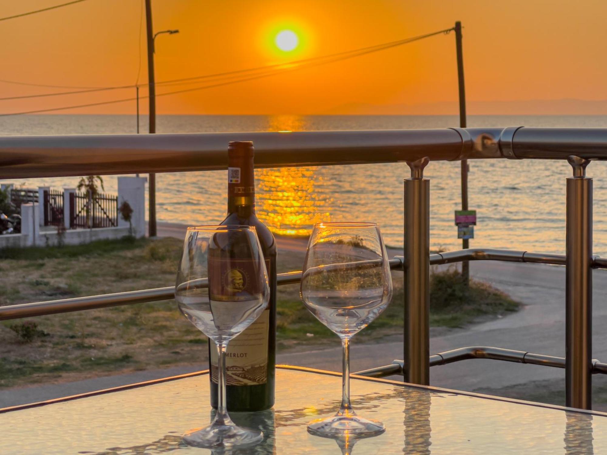 Yalos Beach Maisonettes Скала-Сотірос Екстер'єр фото