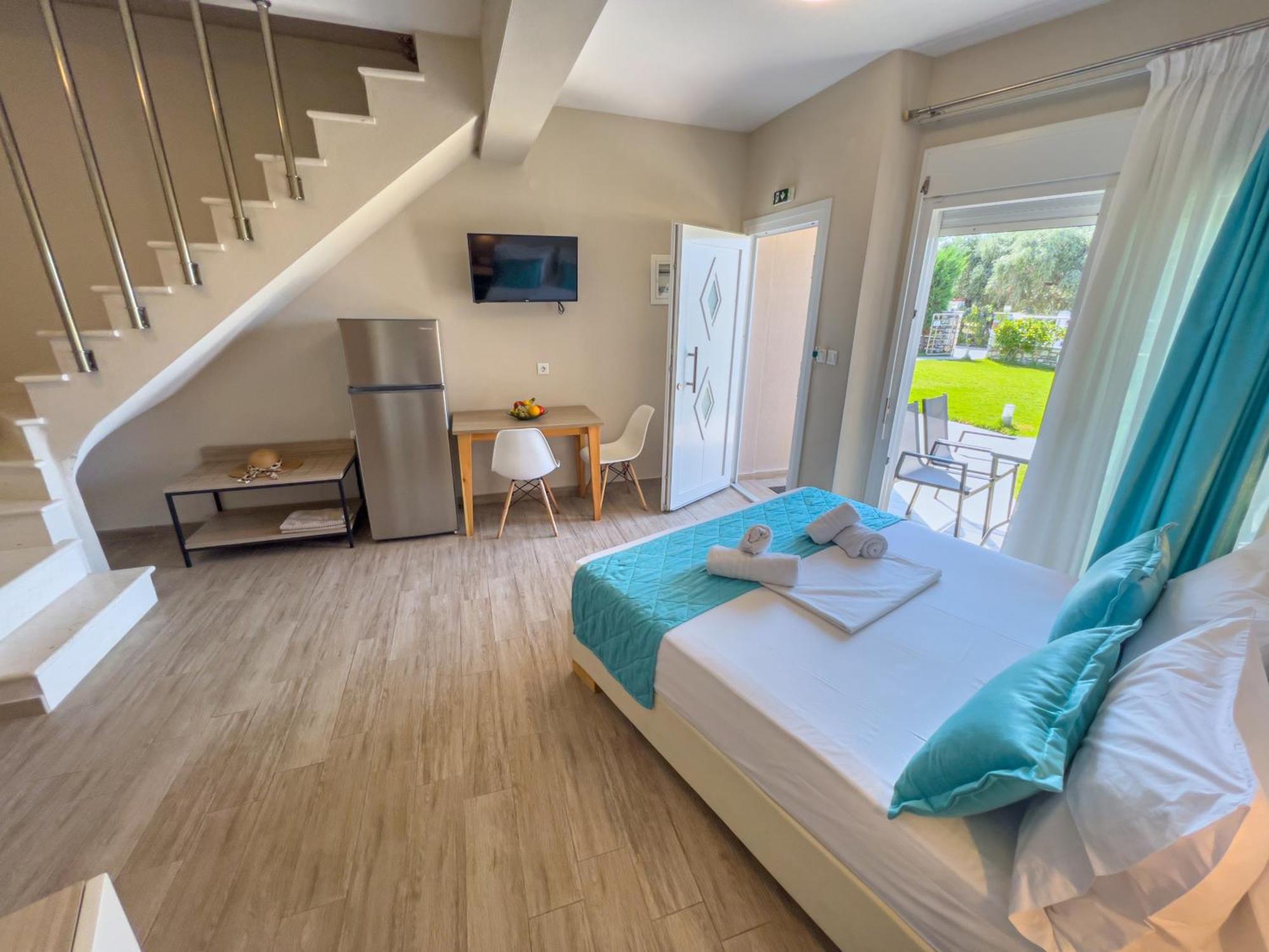 Yalos Beach Maisonettes Скала-Сотірос Екстер'єр фото