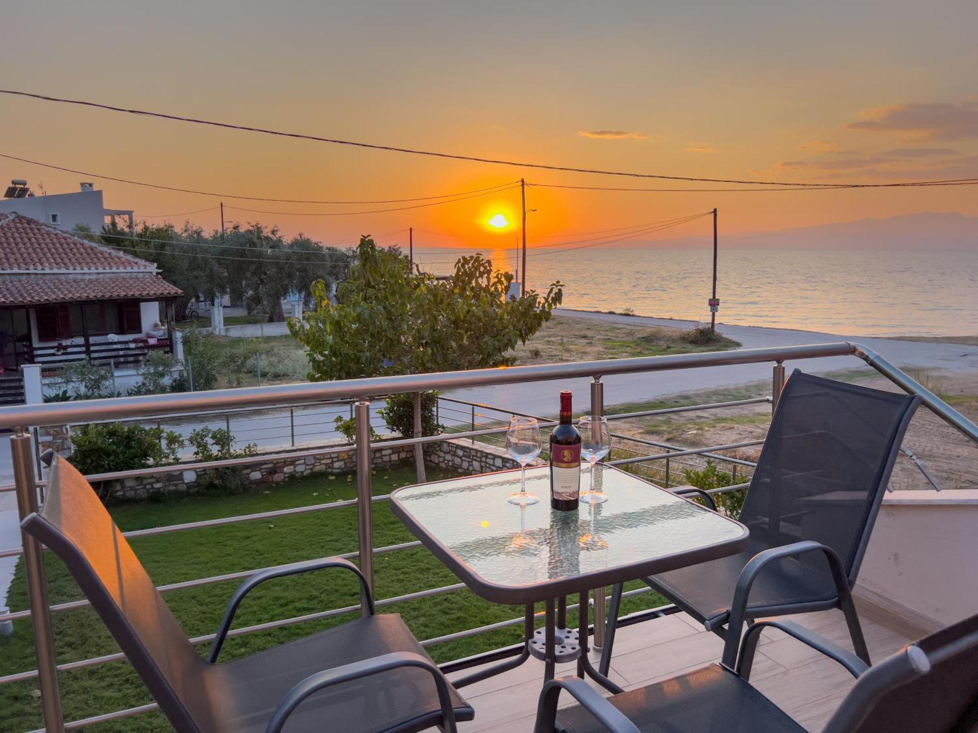 Yalos Beach Maisonettes Скала-Сотірос Екстер'єр фото