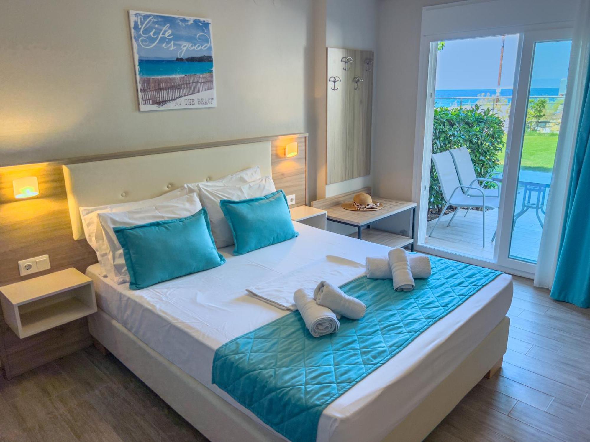 Yalos Beach Maisonettes Скала-Сотірос Екстер'єр фото